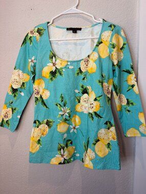 NWOT Boston Proper Blue Yellow Lemon Floral Top Size Small